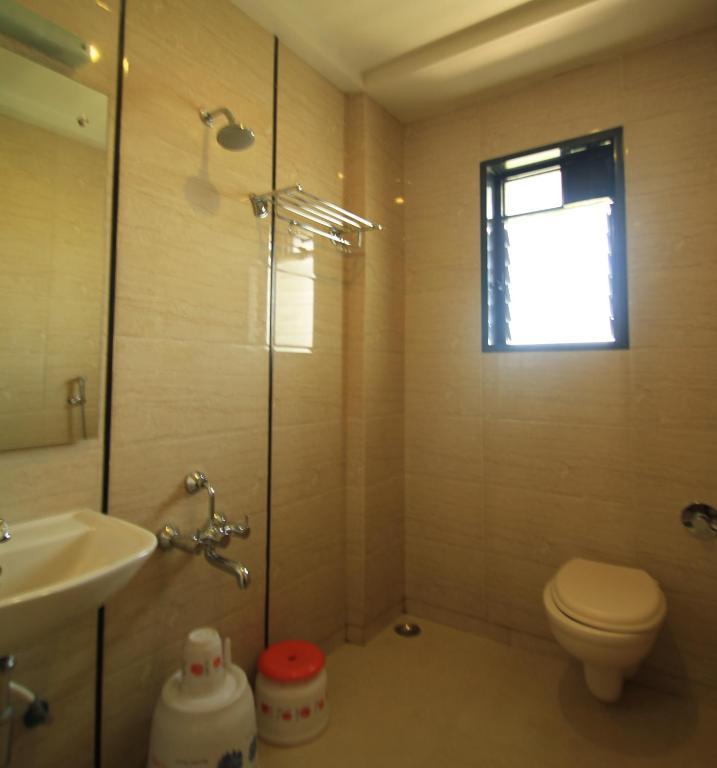 Hotel Sai Smaran 쉬르디 객실 사진