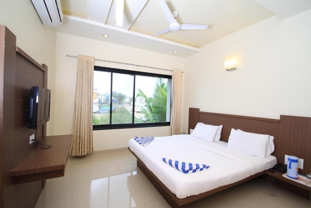 Hotel Sai Smaran 쉬르디 객실 사진