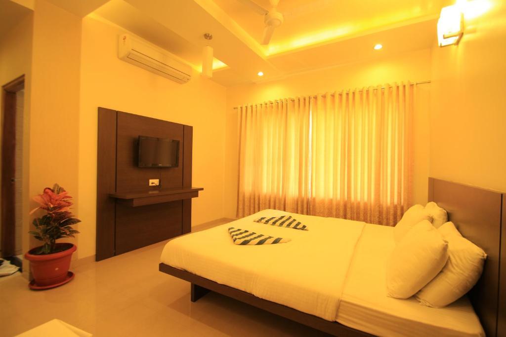 Hotel Sai Smaran 쉬르디 객실 사진